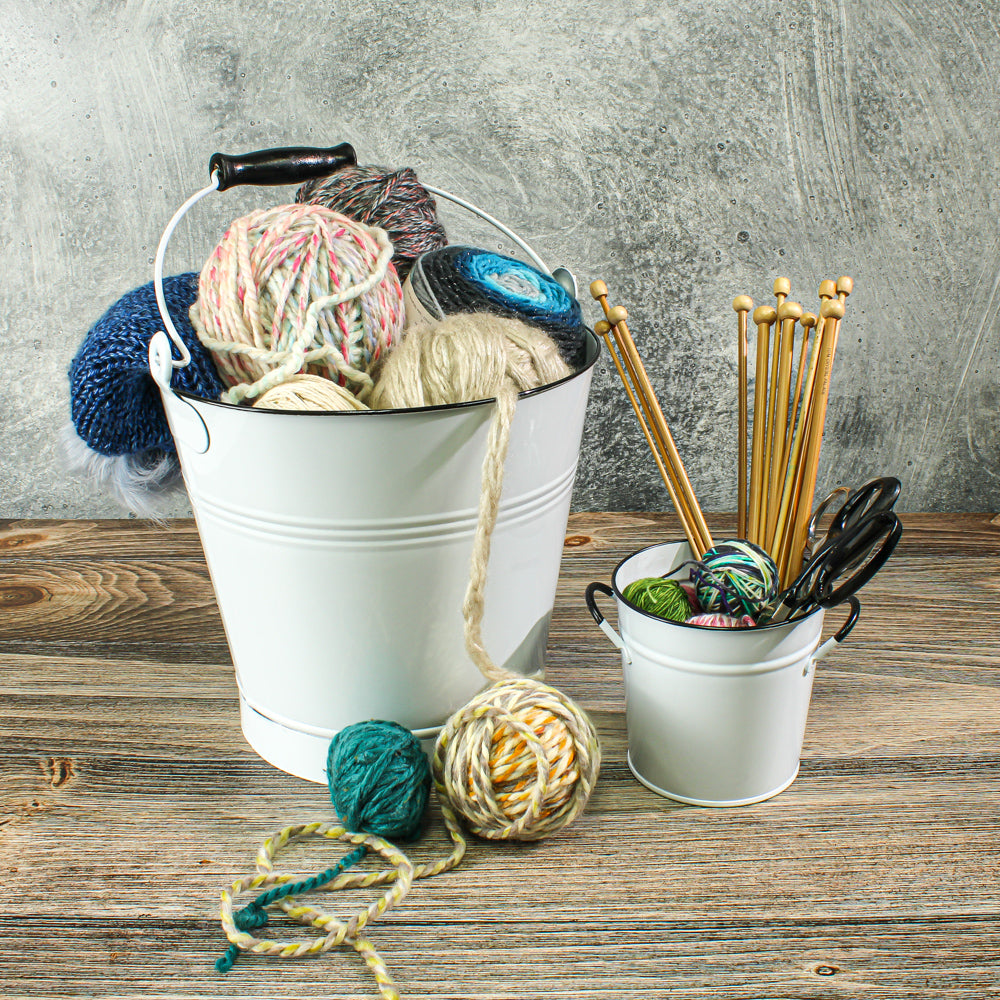 White Enamel 11in Bucket with Handle| 
