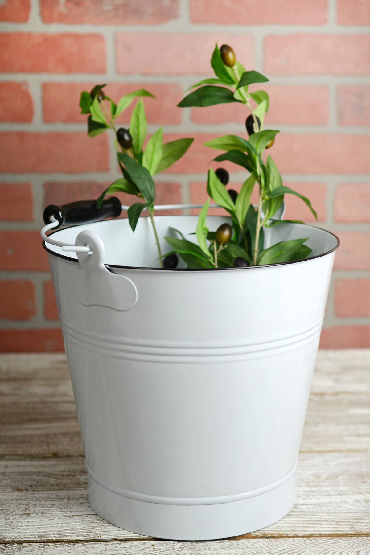 White Enamel 11in Bucket with Handle| 
