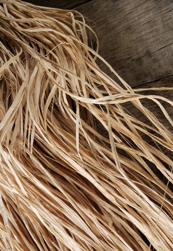 natural raffia bundle trimmed - view 2