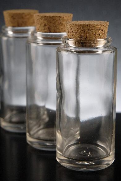 https://www.candles4less.com/cdn/shop/products/glass-spice-jar-with-cork-top-3-4-oz-8_600x.jpg?v=1638566026